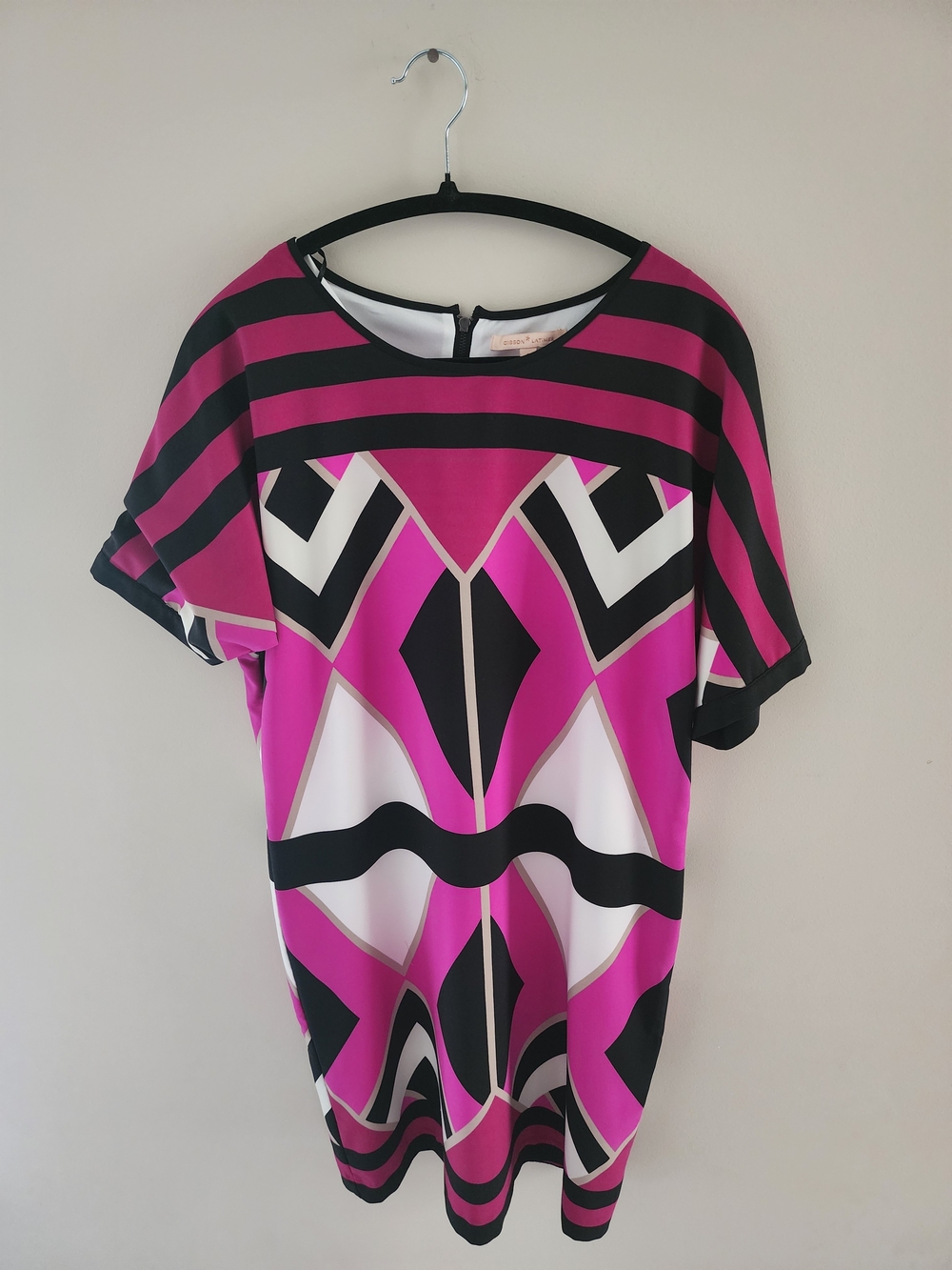 Gibson Latimer Magenta, Black & White Geometric Midi Dress
